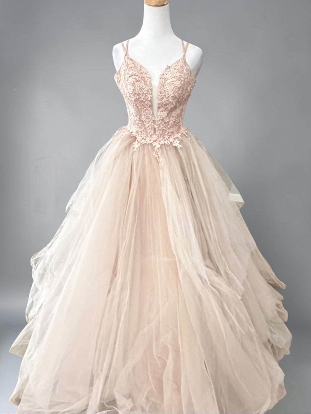 ASHLEYlauren Blush Lace Rhinestone Tulle Ball Gown Women’s Size 4 blush pink